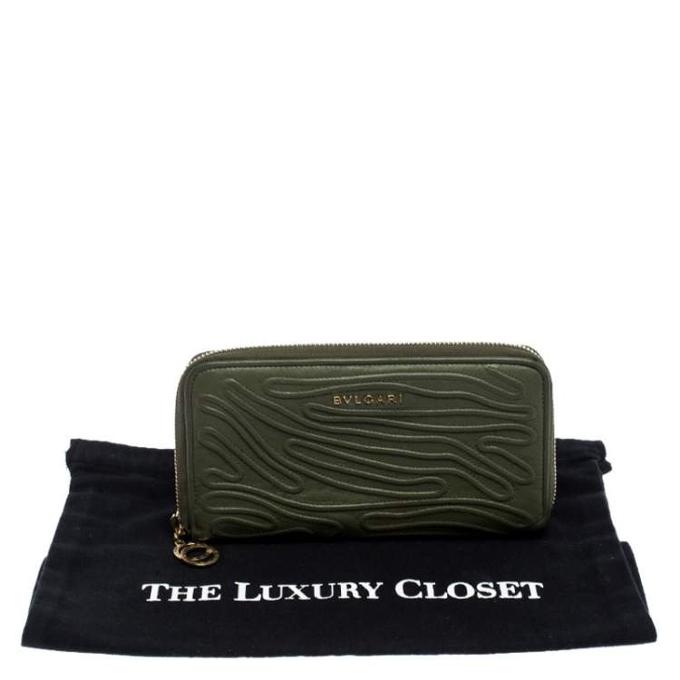Pre Owned Bvlgari Green Leather Zip Around Wallet