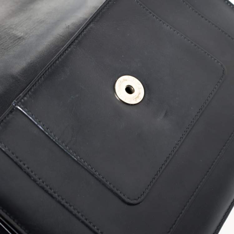 مملوكة مسبقًا Bvlgari Black Leather Medium Serpenti Forever Flap Shoulder Bag