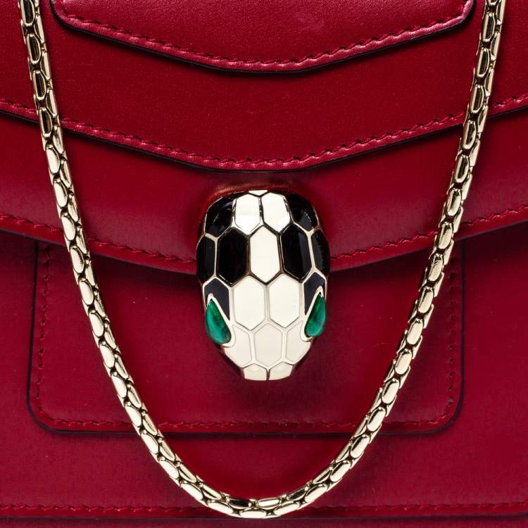 مملوكة مسبقًا Bvlgari Red Leather Small Serpenti Forever Shoulder Bag