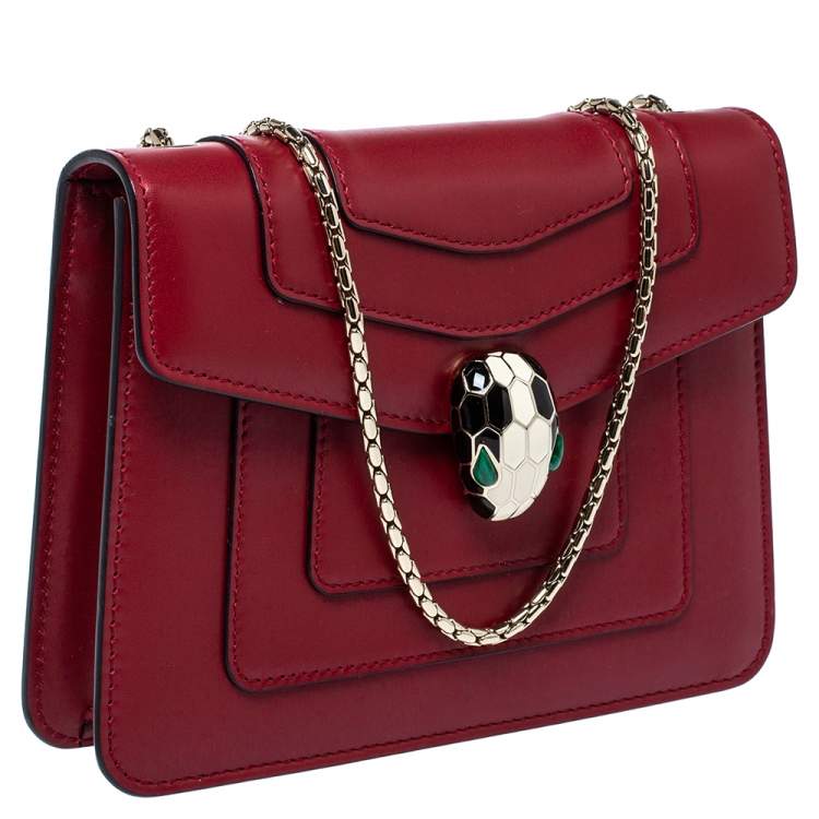 مملوكة مسبقًا Bvlgari Red Leather Small Serpenti Forever Shoulder Bag
