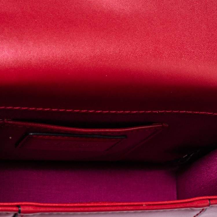 مملوكة مسبقًا Bvlgari Red Leather Small Serpenti Forever Shoulder Bag
