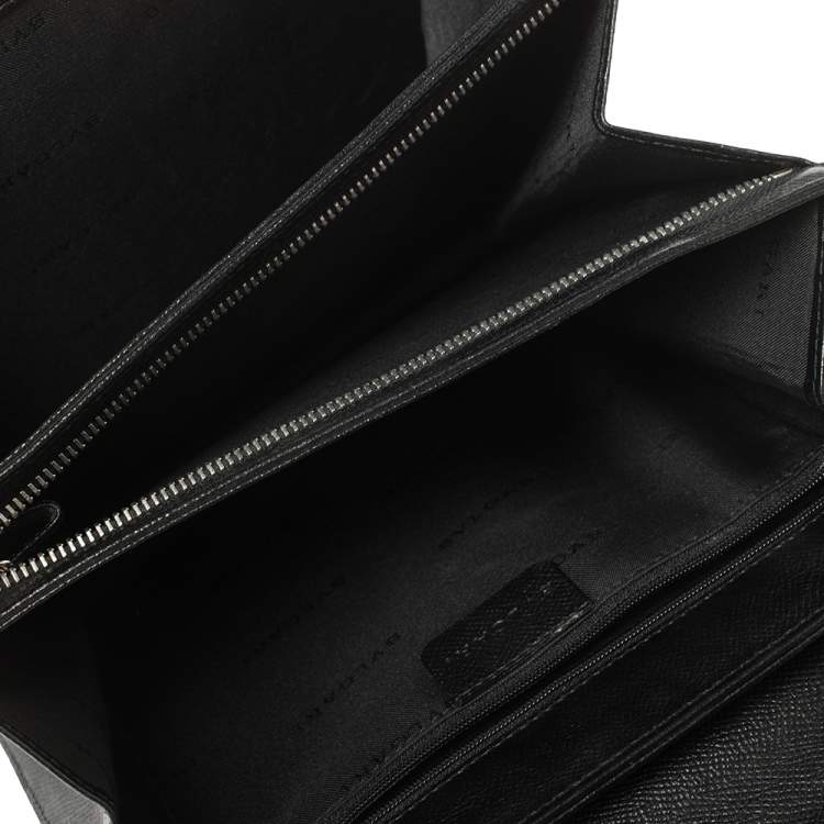 Pre Owned Bvlgari Black Leather 3 Gussets Shoulder Bag