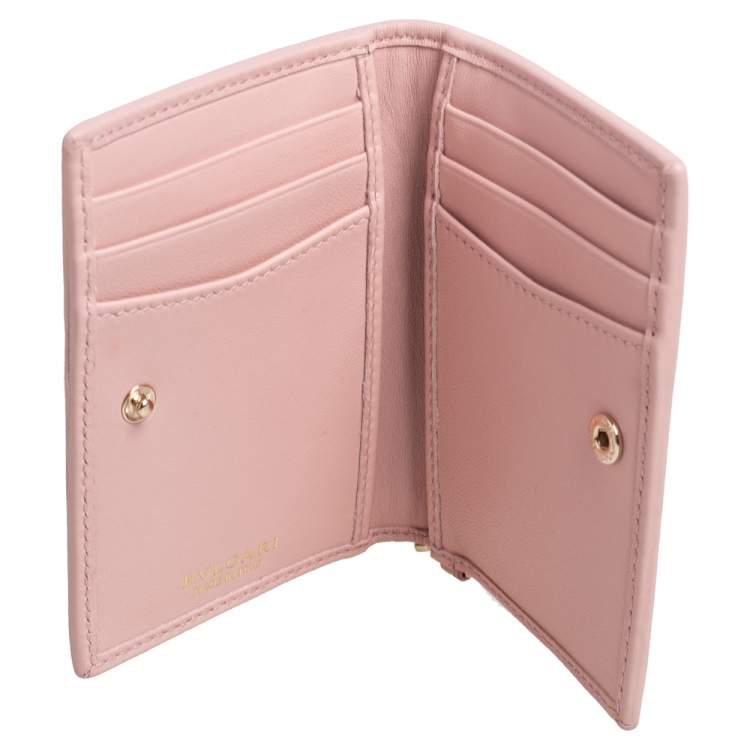 مملوكة مسبقًا Bvlgari Light Pink Quilted Leather Serpenti Bifold Card Holder