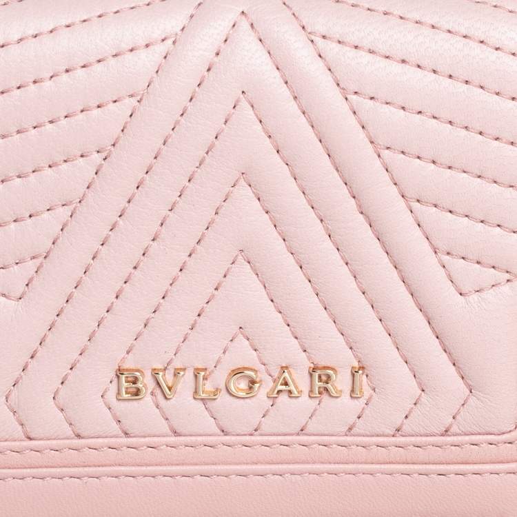 مملوكة مسبقًا Bvlgari Light Pink Quilted Leather Serpenti Bifold Card Holder