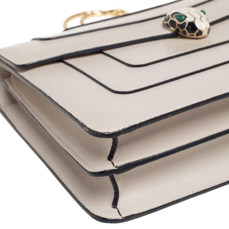 Pre Owned Bvlgari Cream Leather Medium Serpenti Forever Shoulder Bag