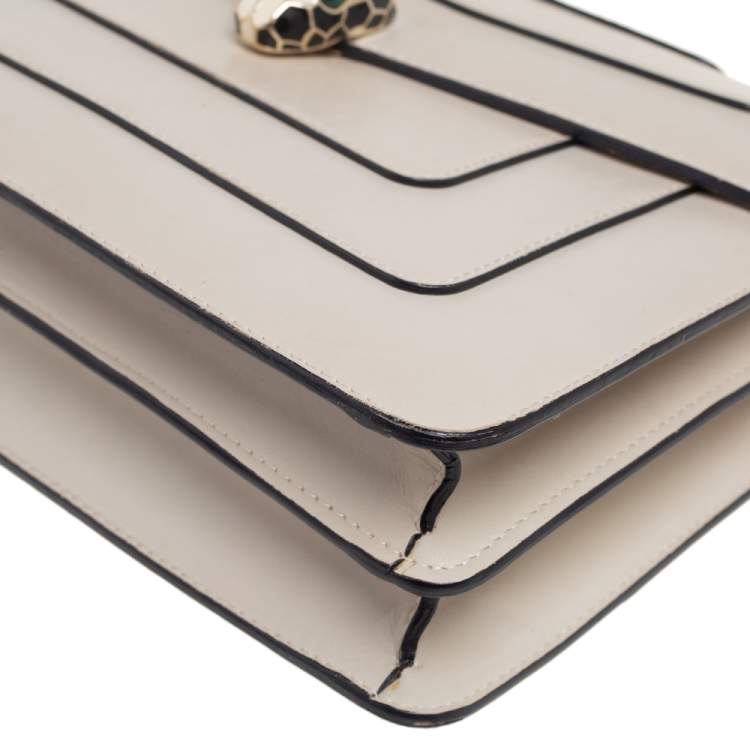 Pre Owned Bvlgari Cream Leather Medium Serpenti Forever Shoulder Bag