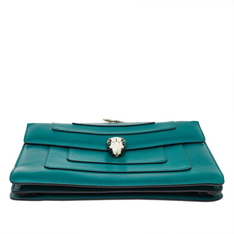 مملوكة مسبقًا Bvlgari Green Leather Large Serpenti Forever Shoulder Bag
