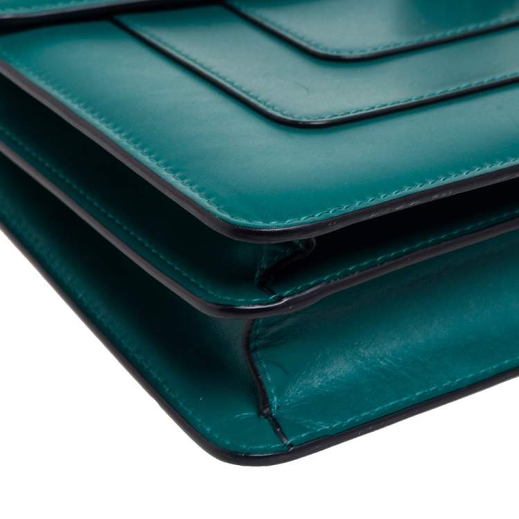 Pre Owned Bvlgari Green Leather Medium Serpenti Forever Shoulder Bag