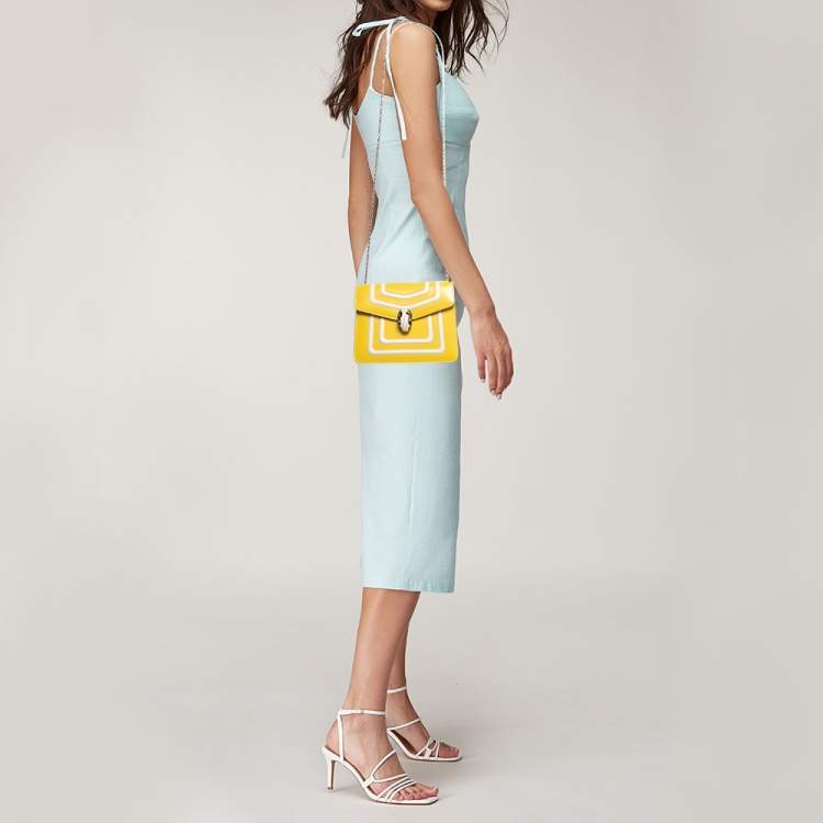 مملوكة مسبقًا Bvlgari Yellow/White Leather Serpenti Forever Shoulder Bag