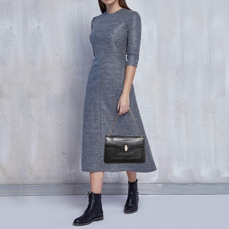 مملوكة مسبقًا Bvlgari Black Leather Medium Serpenti Forever Flap Shoulder Bag