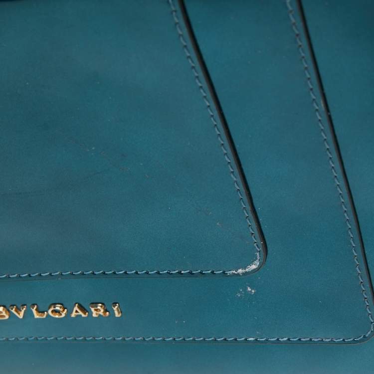 مملوكة مسبقًا Bvlgari Green Patent Leather Medium Serpenti Forever Flap Shoulder Bag