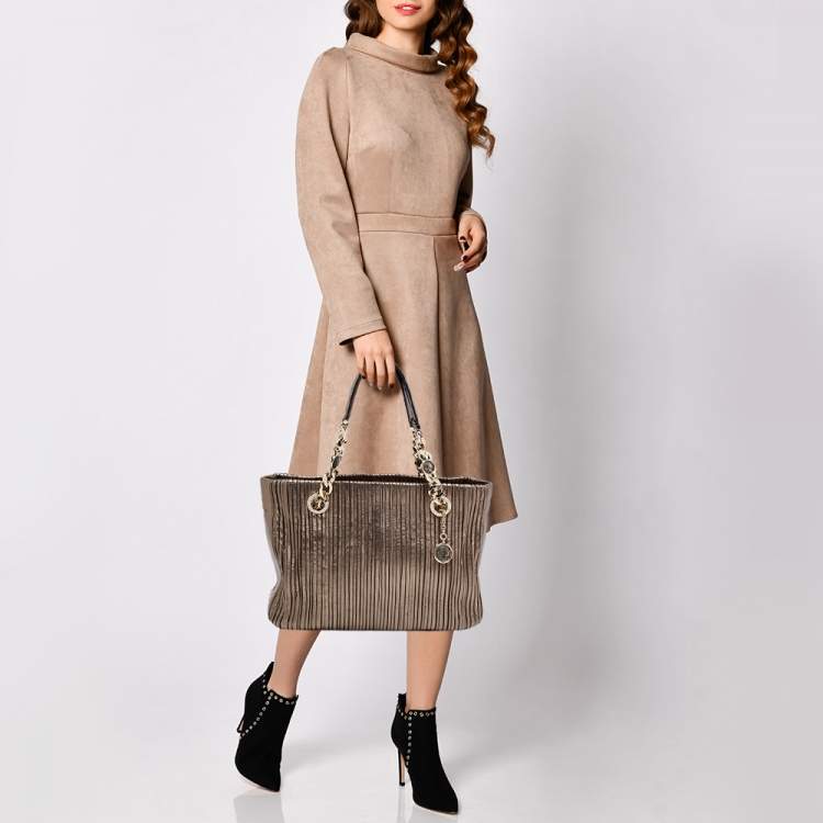 Pre Owned Bvlgari Metallic Leather Monte Chain Shopper Tote