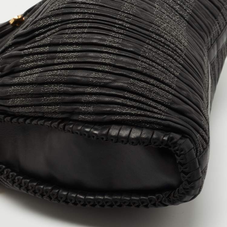 Pre Owned Bvlgari Black Pleated Leather Twistino Tina Shopper Tote