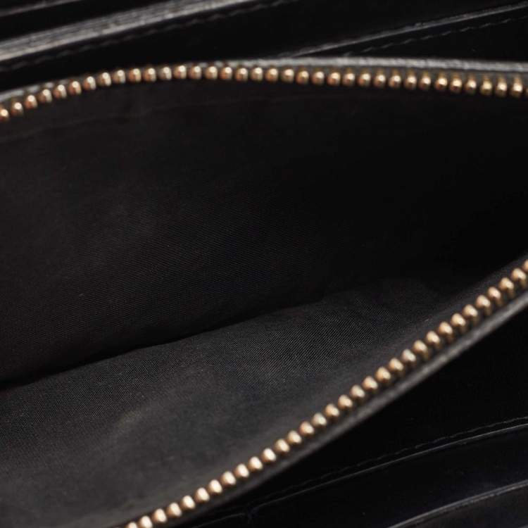 Pre Owned Bvlgari Black Leather Serpenti Forever Zip Around Wallet