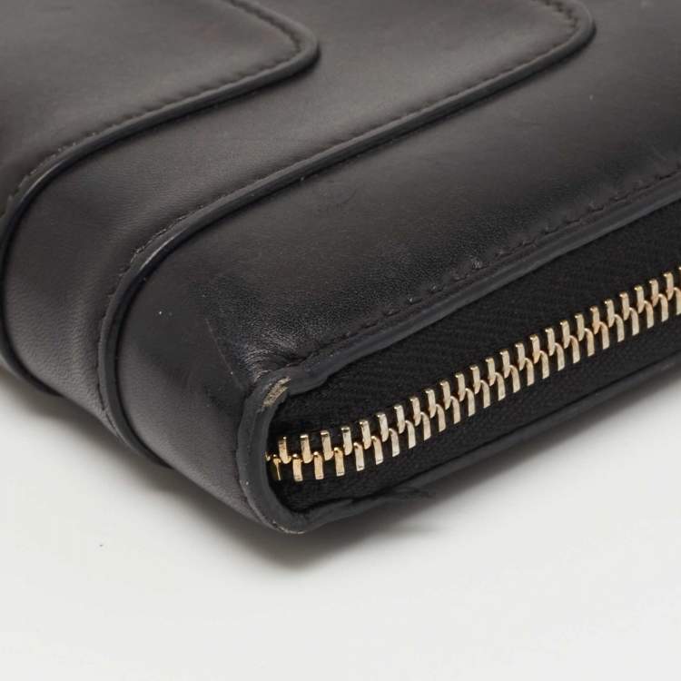 Pre Owned Bvlgari Black Leather Serpenti Forever Zip Around Wallet