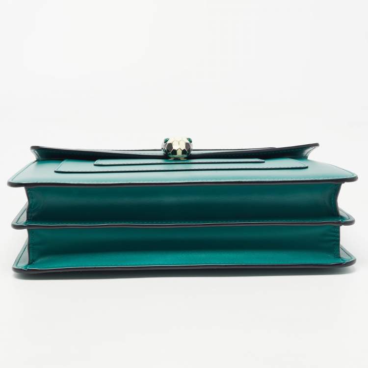 Pre Owned Bvlgari Green Leather Medium Serpenti Forever Flap Shoulder Bag