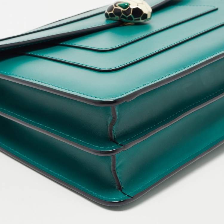 Pre Owned Bvlgari Green Leather Medium Serpenti Forever Flap Shoulder Bag