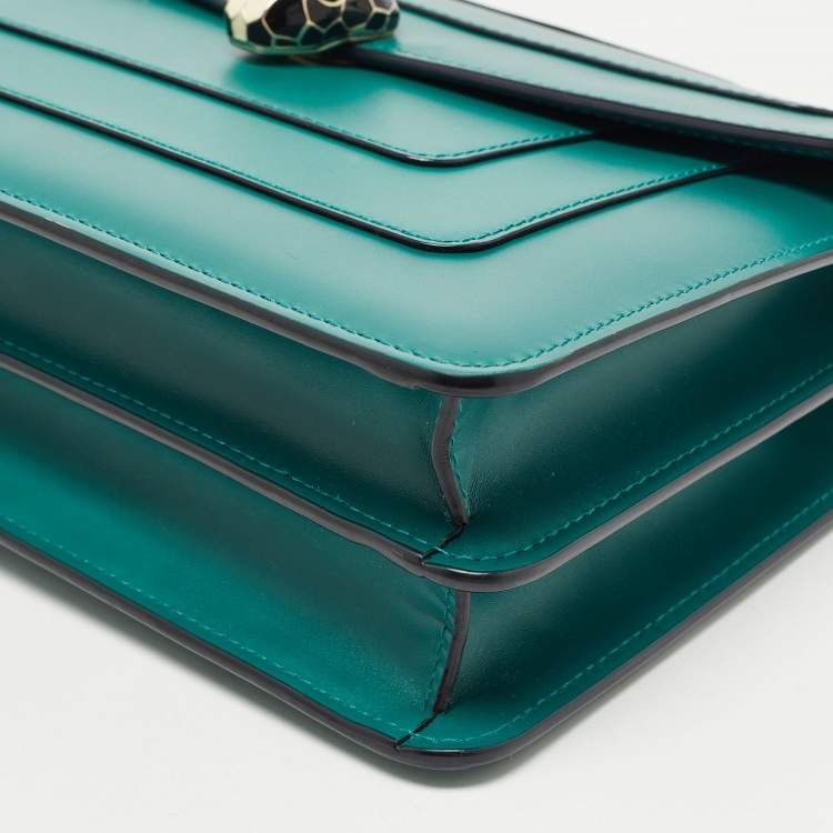Pre Owned Bvlgari Green Leather Medium Serpenti Forever Flap Shoulder Bag