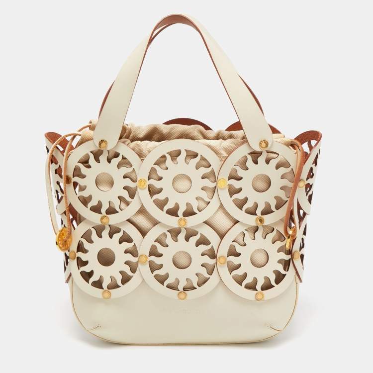 Pre Owned Bvlgari Off White Leather Cut Out Bucket Bag