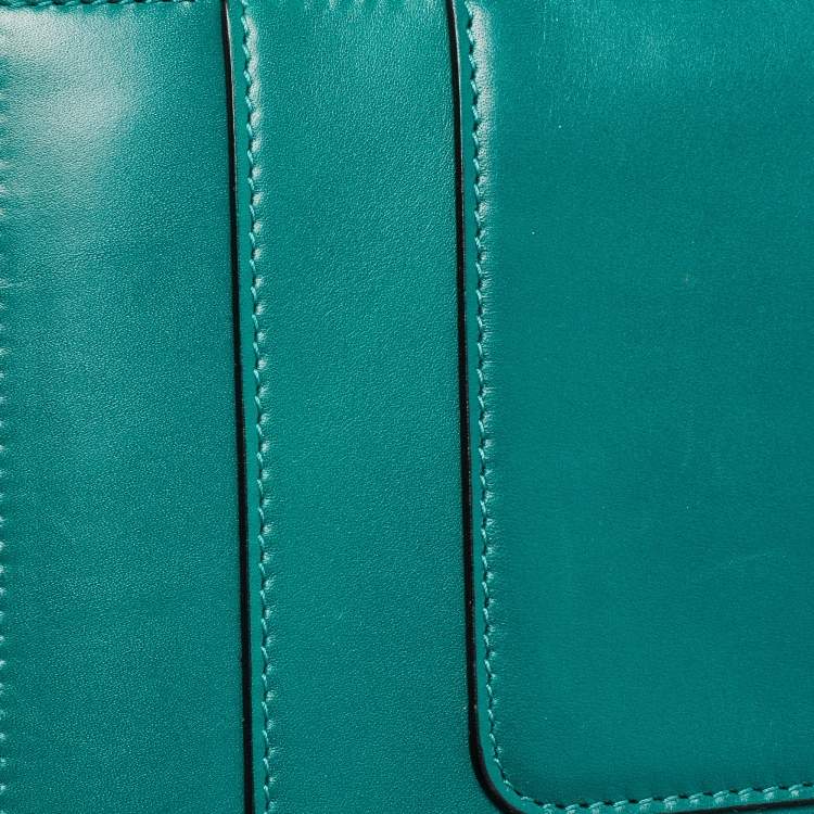 Pre Owned Bvlgari Green Leather Medium Serpenti Forever Flap Shoulder Bag