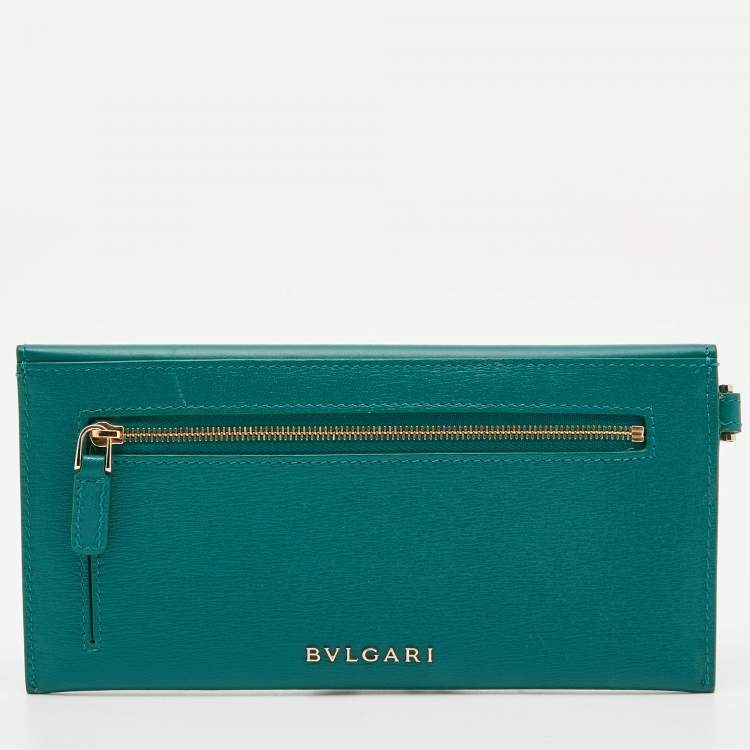 Pre Owned Bvlgari Green Leather Serpenti Forever Flap Wristlet Wallet