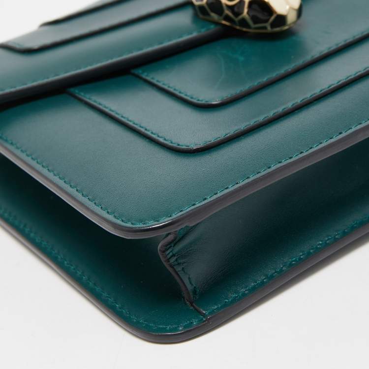 Pre Owned Bvlgari Green Leather Small Serpenti Forever Crossbody Bag