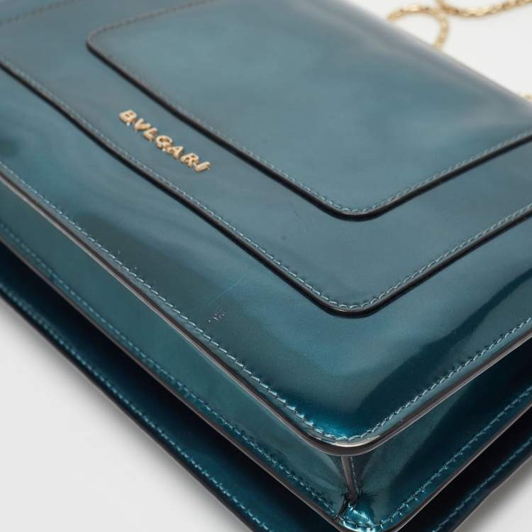 Pre Owned Bvlgari Green Patent Leather Medium Serpenti Forever Flap Shoulder Bag