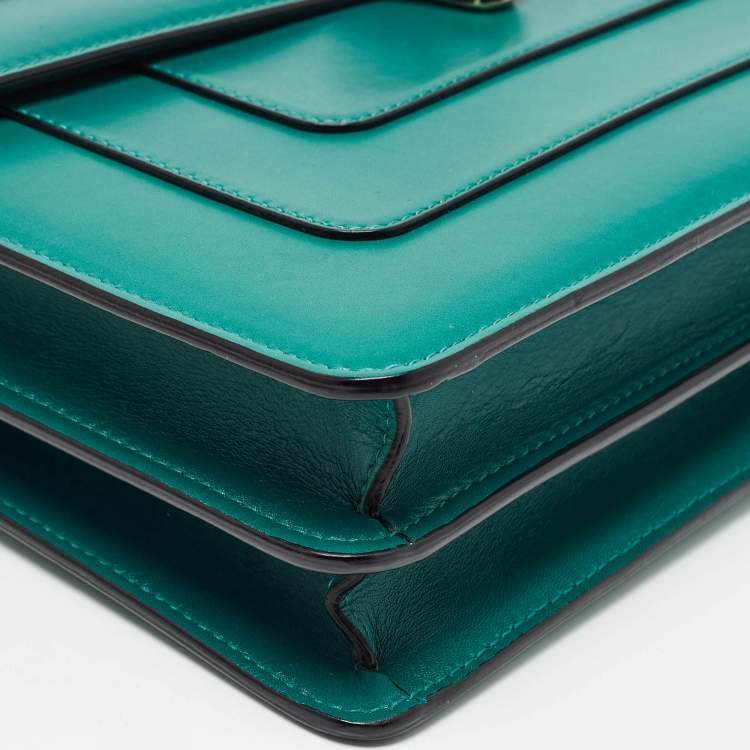 Pre Owned Bvlgari Green Leather Medium Serpenti Forever Flap Shoulder Bag