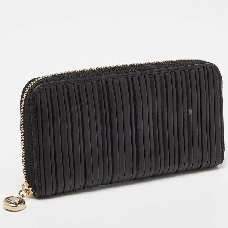 Pre Owned Bvlgari Black Pleated Leather Zip Around Wallet