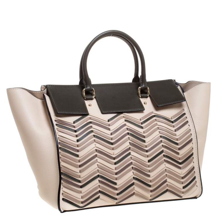 Pre Owned Carolina Herrera Beige/Green Wave Detailed Leather Vendome Tote