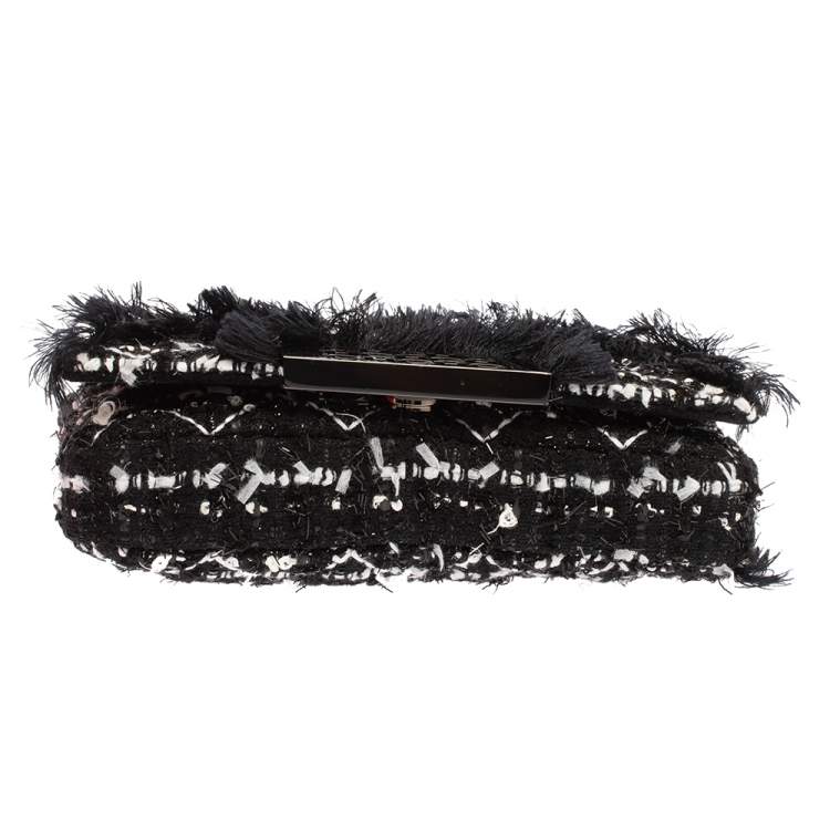 Pre Owned Carolina Herrera Black Tweed CH Flap Shoulder Bag