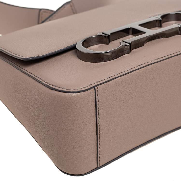 Pre Owned Carolina Herrera Grey Leather Medium Initials Insignia Shoulder Bag