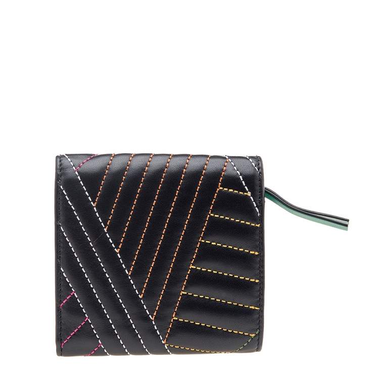 Pre Owned Carolina Herrera Black Quilted Leather Compact Wallet