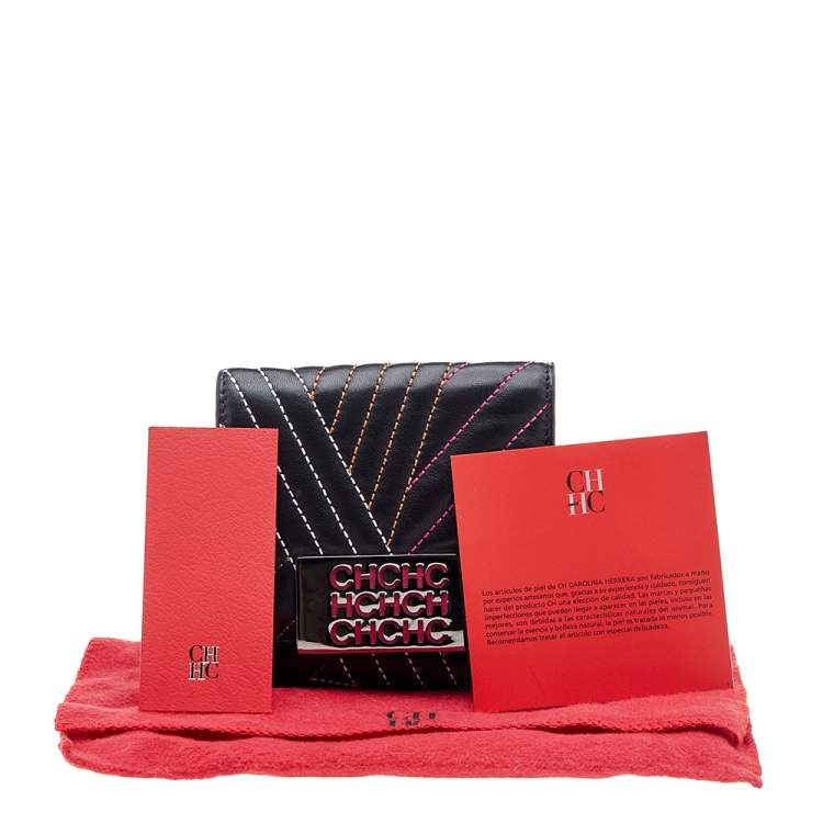 Pre Owned Carolina Herrera Black Quilted Leather Compact Wallet