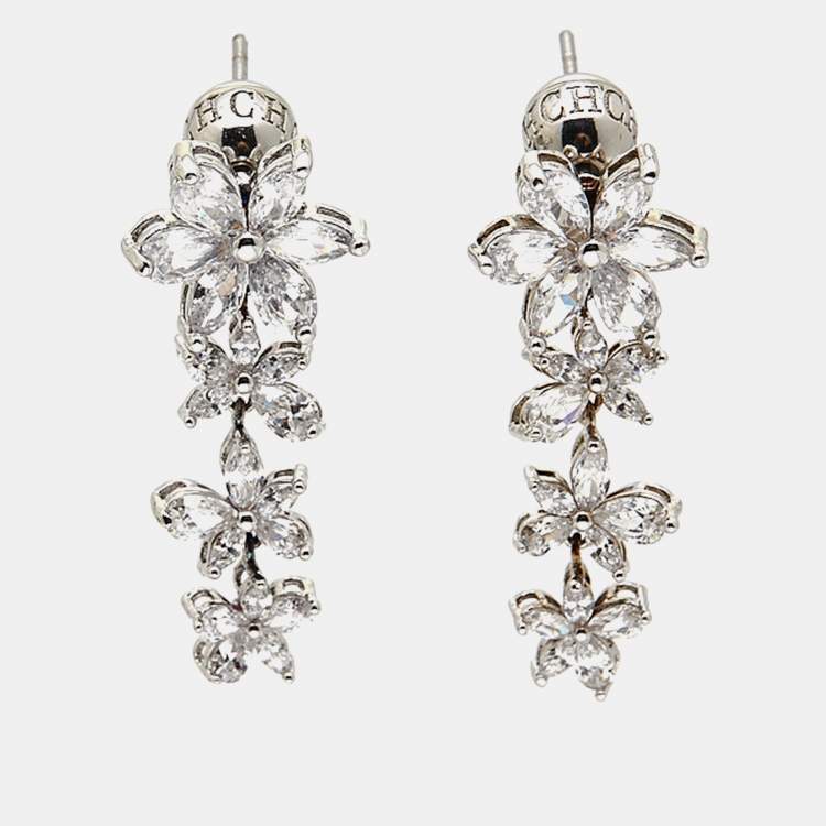 Pre Owned Carolina Herrera Flower Crystals Silver Tone Necklace and Earrings Set