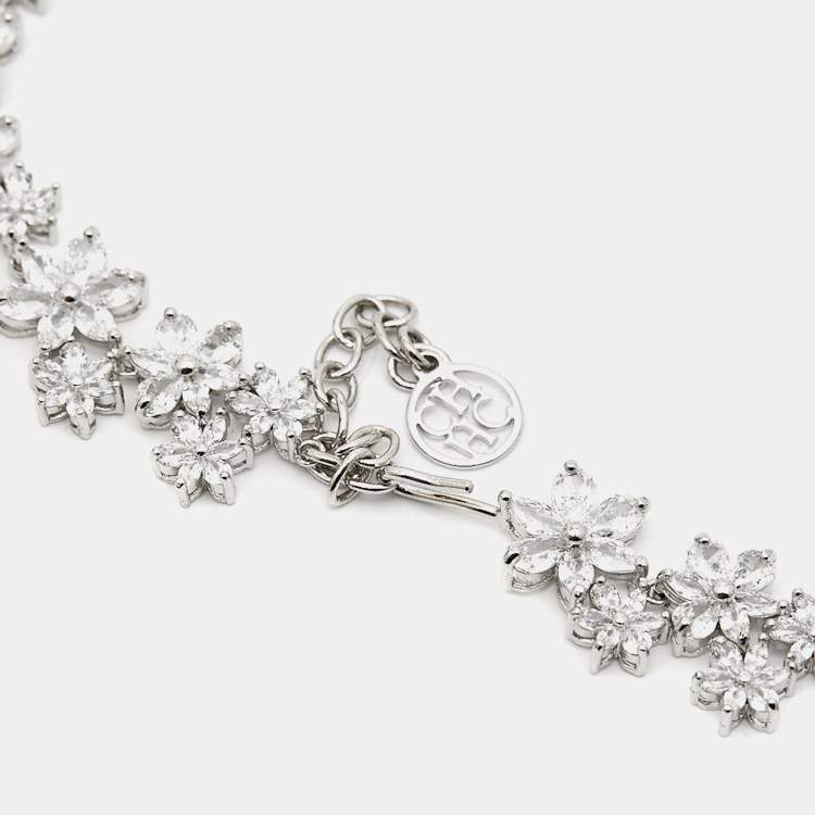 Pre Owned Carolina Herrera Flower Crystals Silver Tone Necklace and Earrings Set