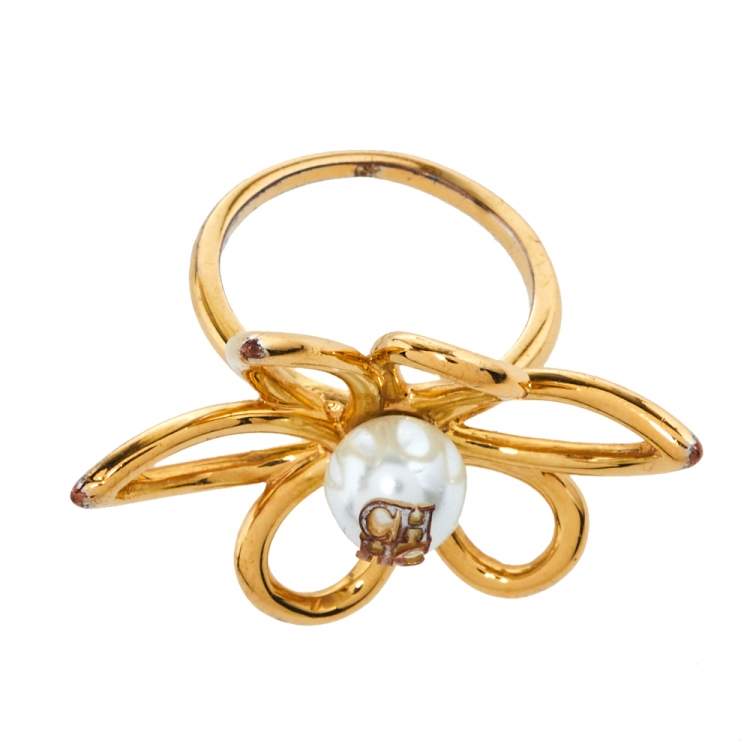 Pre Owned Carolina Herrera Gold Tone Floral Cocktail Ring Size EU 56