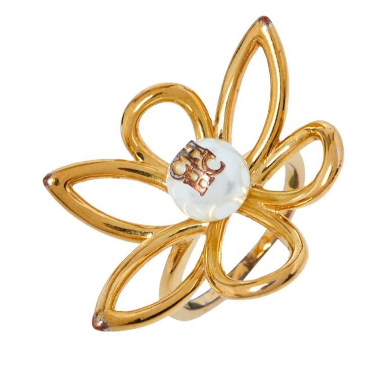 Pre Owned Carolina Herrera Gold Tone Floral Cocktail Ring Size EU 56