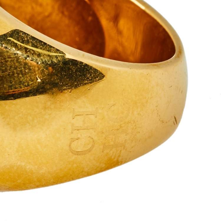Pre Owned Carolina Herrera Gold Tone Textured Dome Cocktail Ring Size EU 56