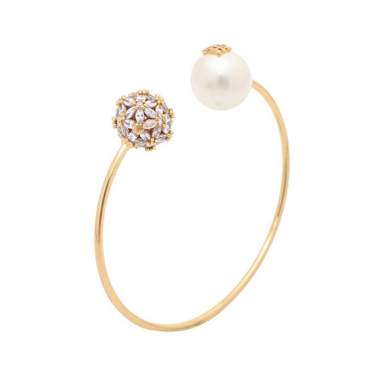 Pre Owned Carolina Herrera Bouquet Jasmine Gold Tone Cuff Bracelet