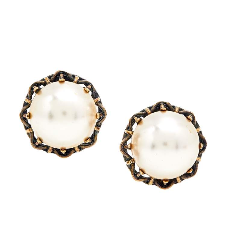 Pre Owned Carolina Herrera White Faux Pearl Clip-on Stud Earrings