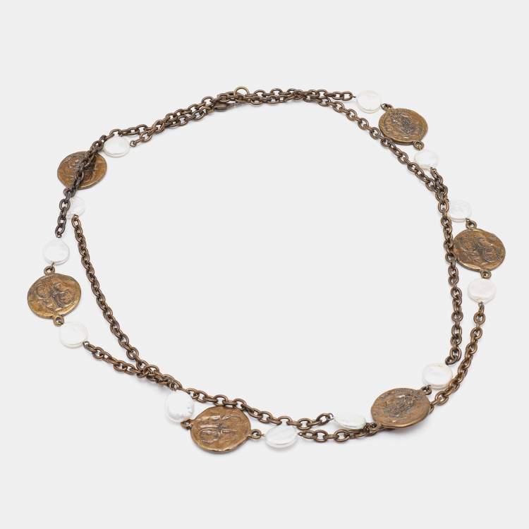 Pre Owned Carolina Herrera Antique Finish Metal Pearl Station Necklace