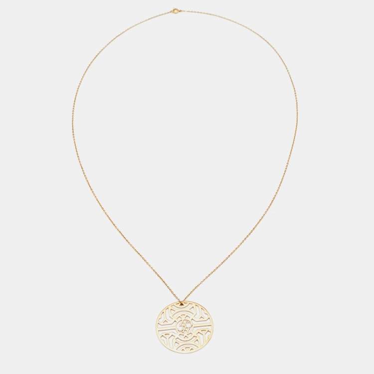 Pre Owned CH Carolina Herrera Gold Tone Medallion Pendant