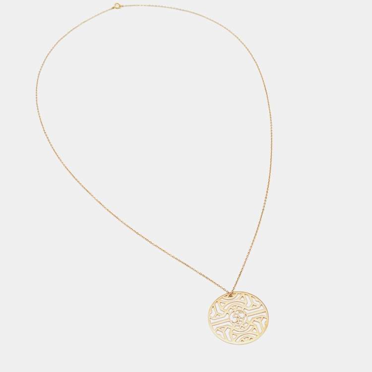 Pre Owned CH Carolina Herrera Gold Tone Medallion Pendant