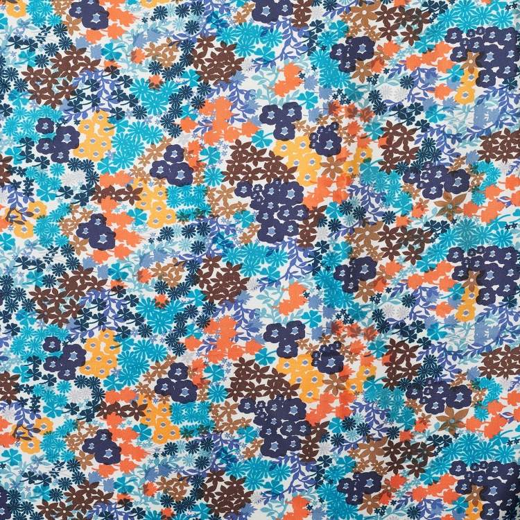 Pre Owned CH Carolina Herrera Cream Floral Printed Silk Square Scarf