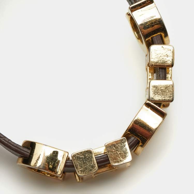 Pre Owned Carolina Herrera Brown Leather Logo Charm Bracelet