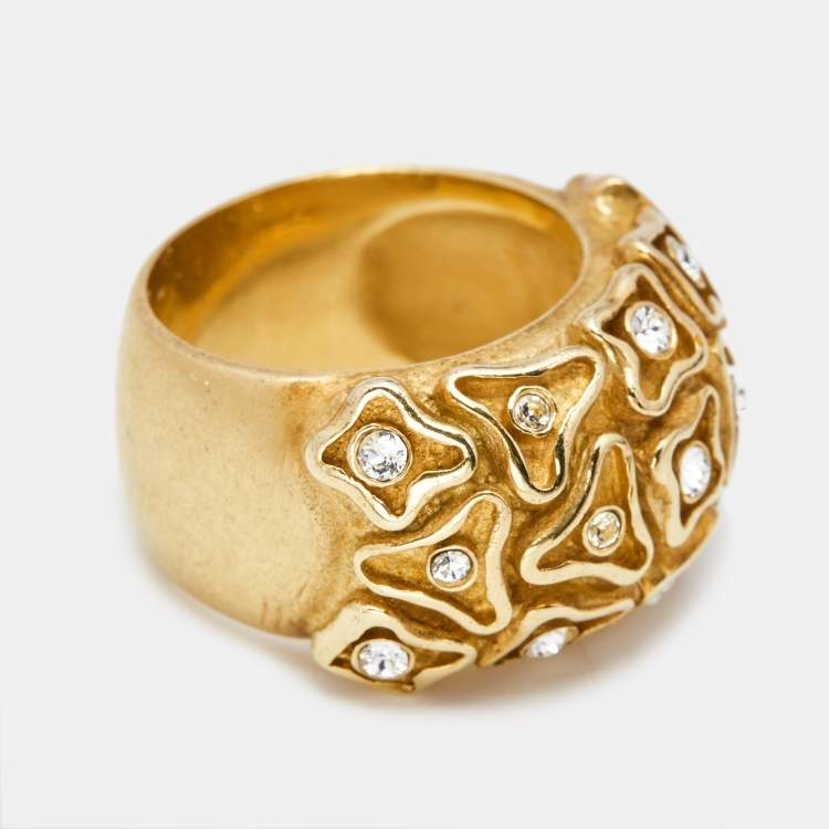 Pre Owned Carolina Herrera Crystal Textured Gold Tone Wide Band Ring Size 55