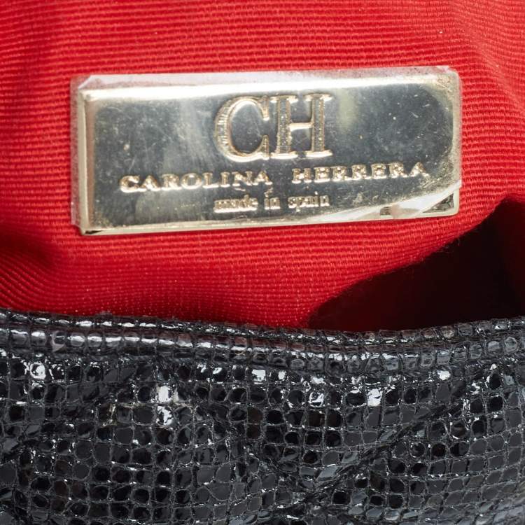 Pre Owned Carolina Herrera Black Quilted Textured Patent Leather Flap Chain Shoulder Bag