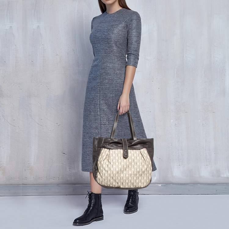 Pre Owned Carolina Herrera Dark Brown/Off White Monogram Canvas and Leather Flap Hobo