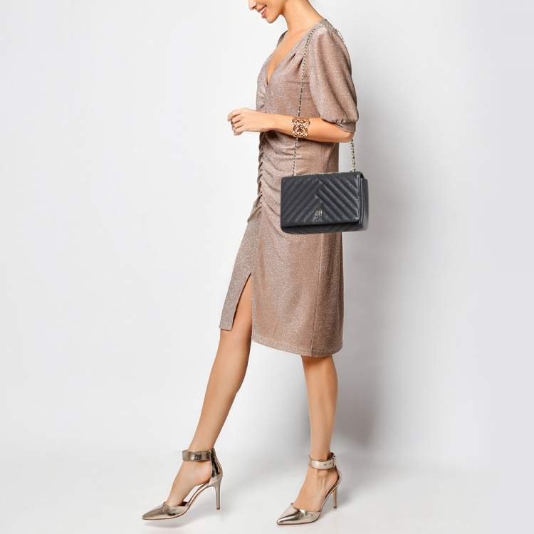 Pre Owned Carolina Herrera Black Quilted Leather CHHC Flap Shoulder Bag